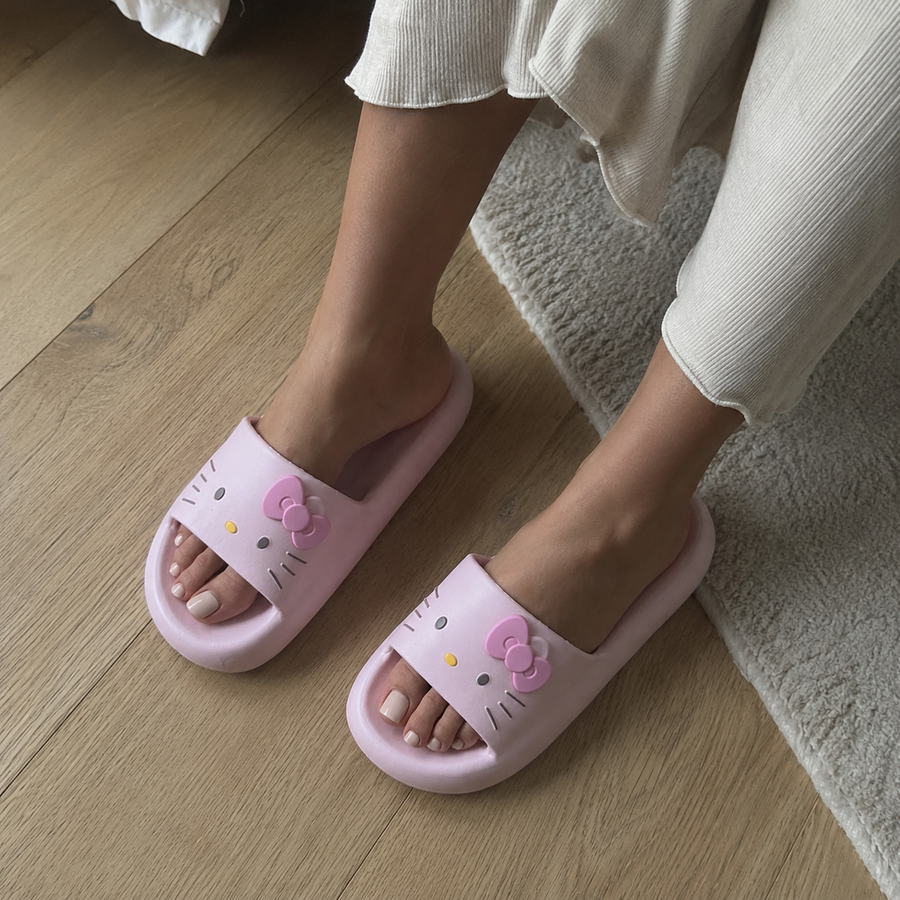 KITTY COZY – Hello Kitty Hausschuhe, weich & warm
