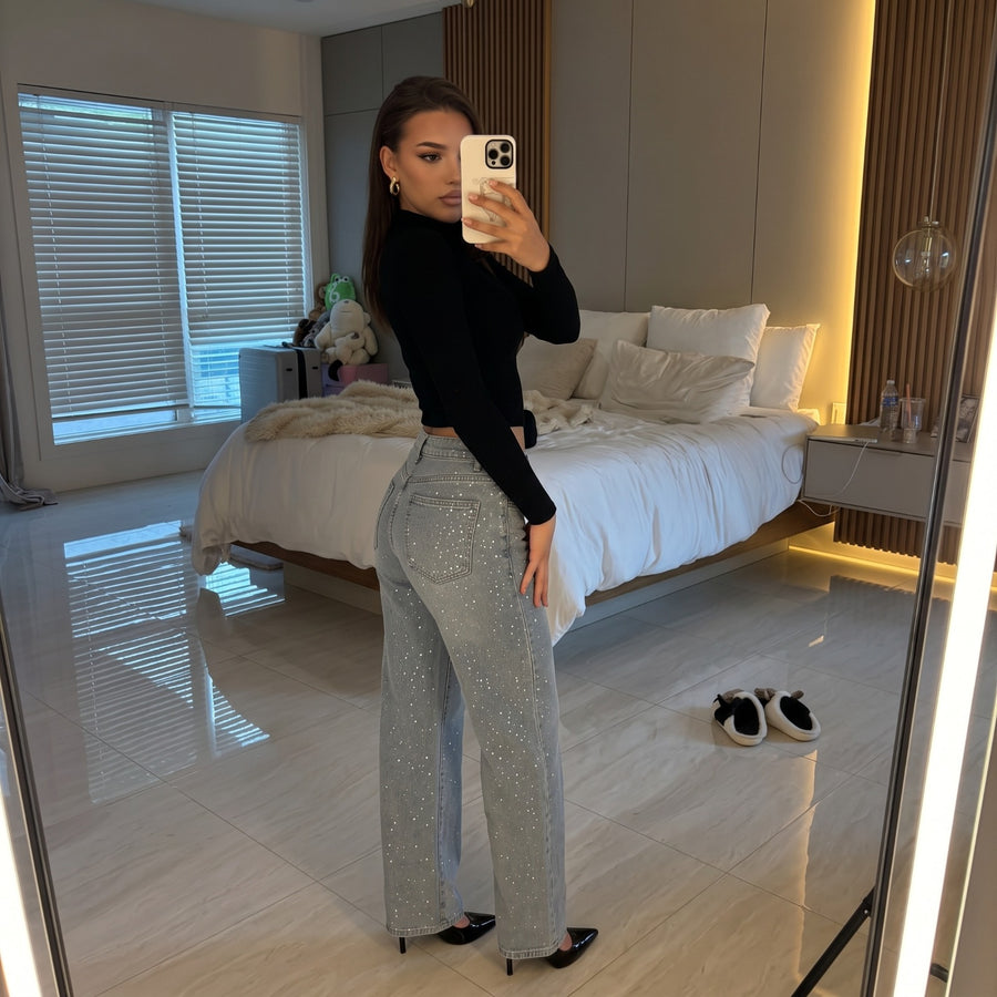DIAMOND DENIM – High-Waist Strass-Jeans im Streetwear